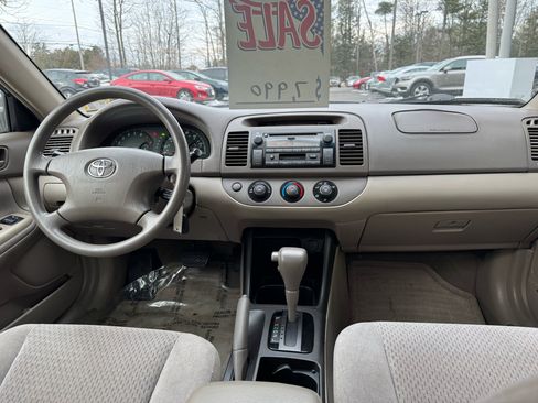 Used 2004 Toyota Camry LE image 13