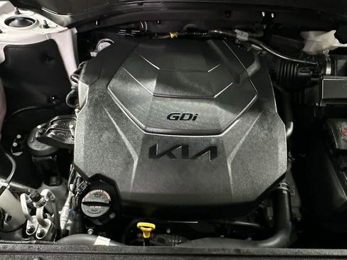 Certified 2024 Kia Telluride EX w/ EX Captain's Chair Package image 12