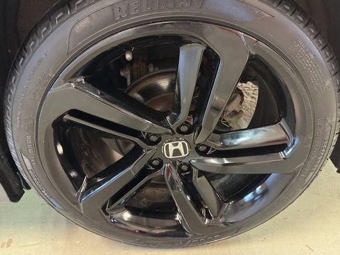 Used 2018 Honda Accord Sport image 33