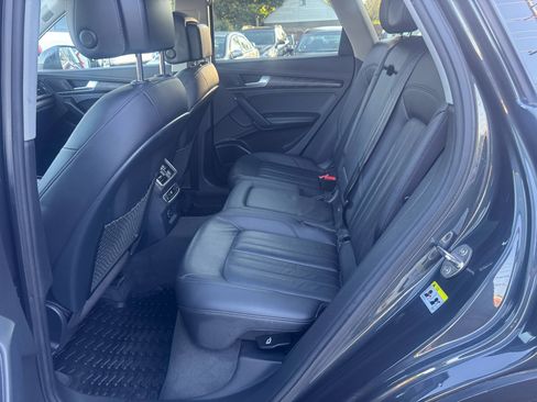 Used 2018 Audi Q5 Prestige w/ Prestige Package image 16