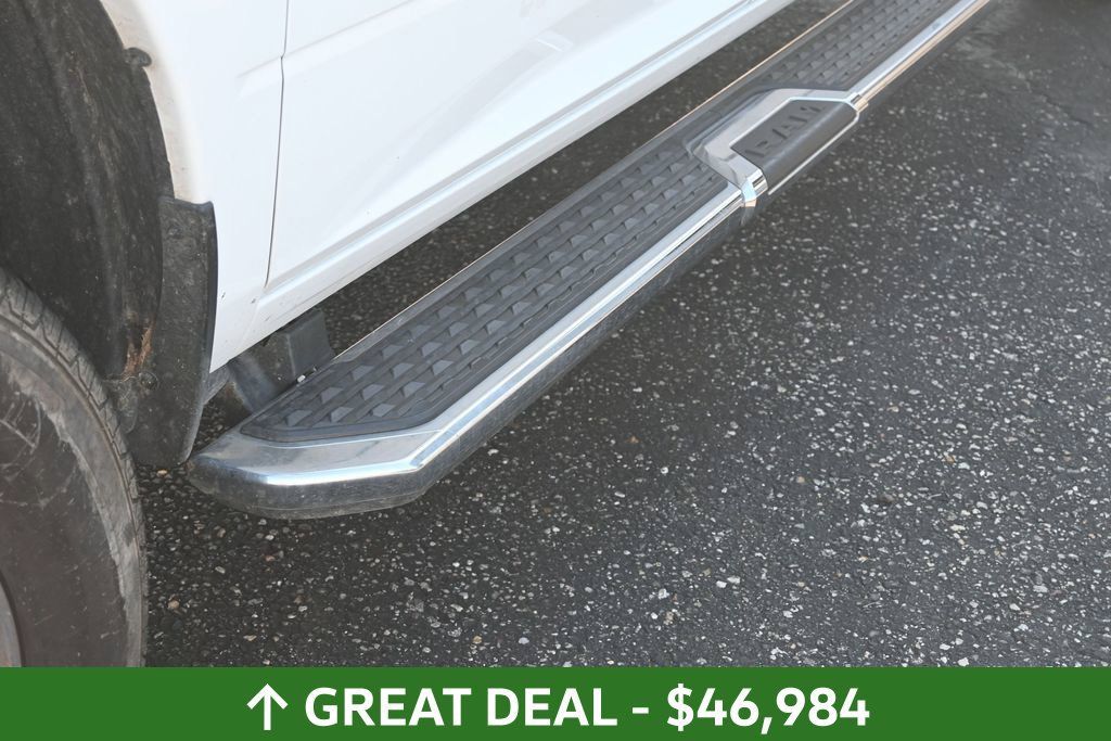 Used 2024 RAM 3500 Big Horn AWD/4WD image 18