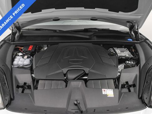 Used 2024 Porsche Cayenne Coupe image 28