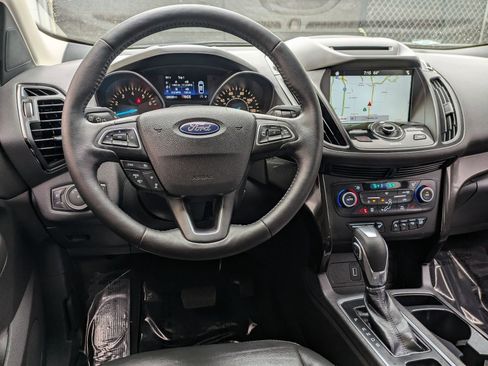 Used 2018 Ford Escape Titanium w/ Ford Safe & Smart Package FWD image 8