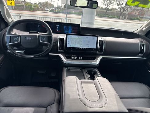 Used 2025 Ford Expedition Max Platinum w/ Platinum Ultimate Package image 20