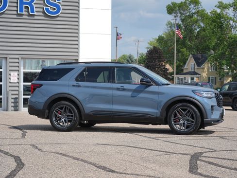 Used 2025 Ford Explorer ST w/ Sun And Sound Package AWD/4WD image 2