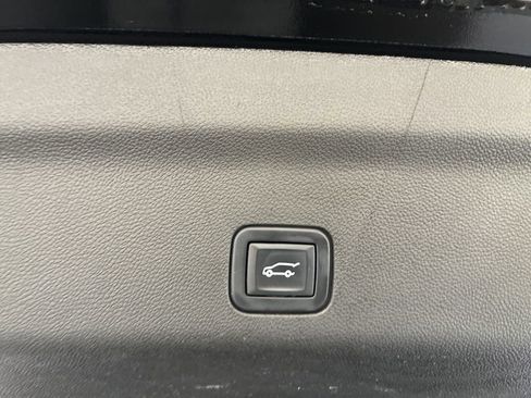 Used 2022 Chevrolet Tahoe High Country image 7