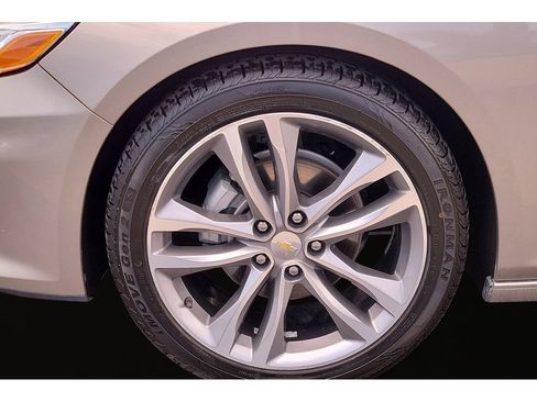 Used 2024 Chevrolet Malibu LT FWD image 9