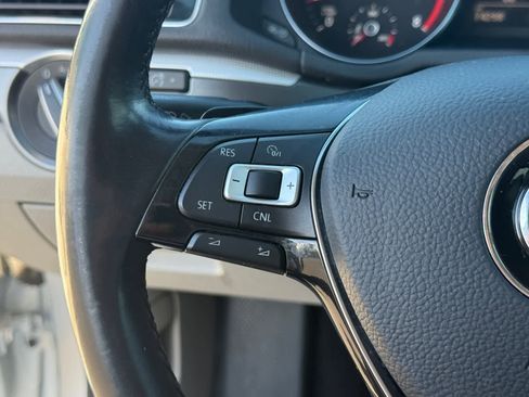 Used 2017 Volkswagen Passat 1.8T R-Line image 13