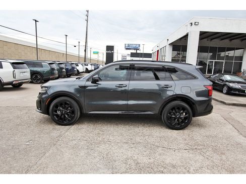 Certified 2023 Kia Sorento SX FWD image 4
