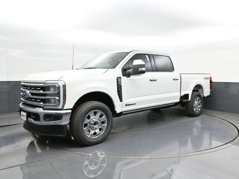 New 2026 Ford F250 Lariat w/ Chrome Package image 26