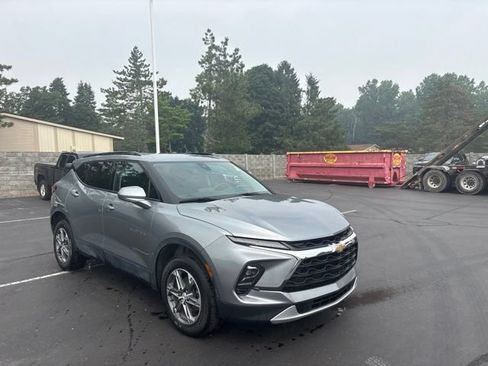 Certified 2024 Chevrolet Blazer LT w/ Convenience Package AWD/4WD image 4