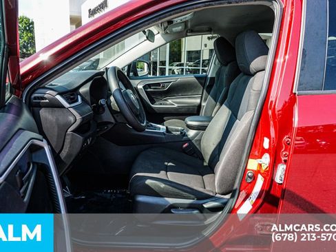 Used 2021 Toyota RAV4 LE FWD image 21