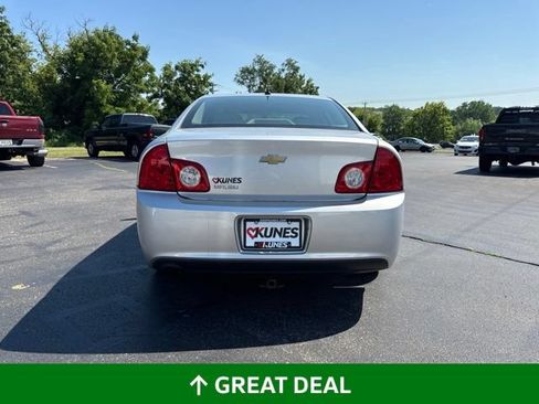 Used 2010 Chevrolet Malibu LS FWD image 5