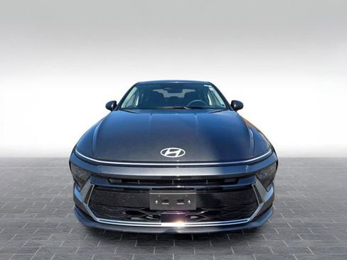 Used 2025 Hyundai Sonata SEL FWD image 2