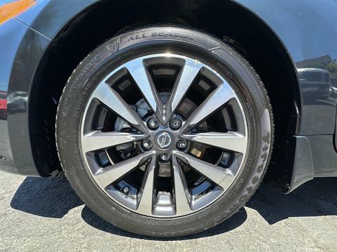 Used 2016 Nissan Altima 2.5 SV FWD image 9