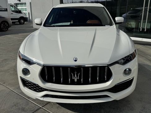 Certified 2022 Maserati Levante GT image 3