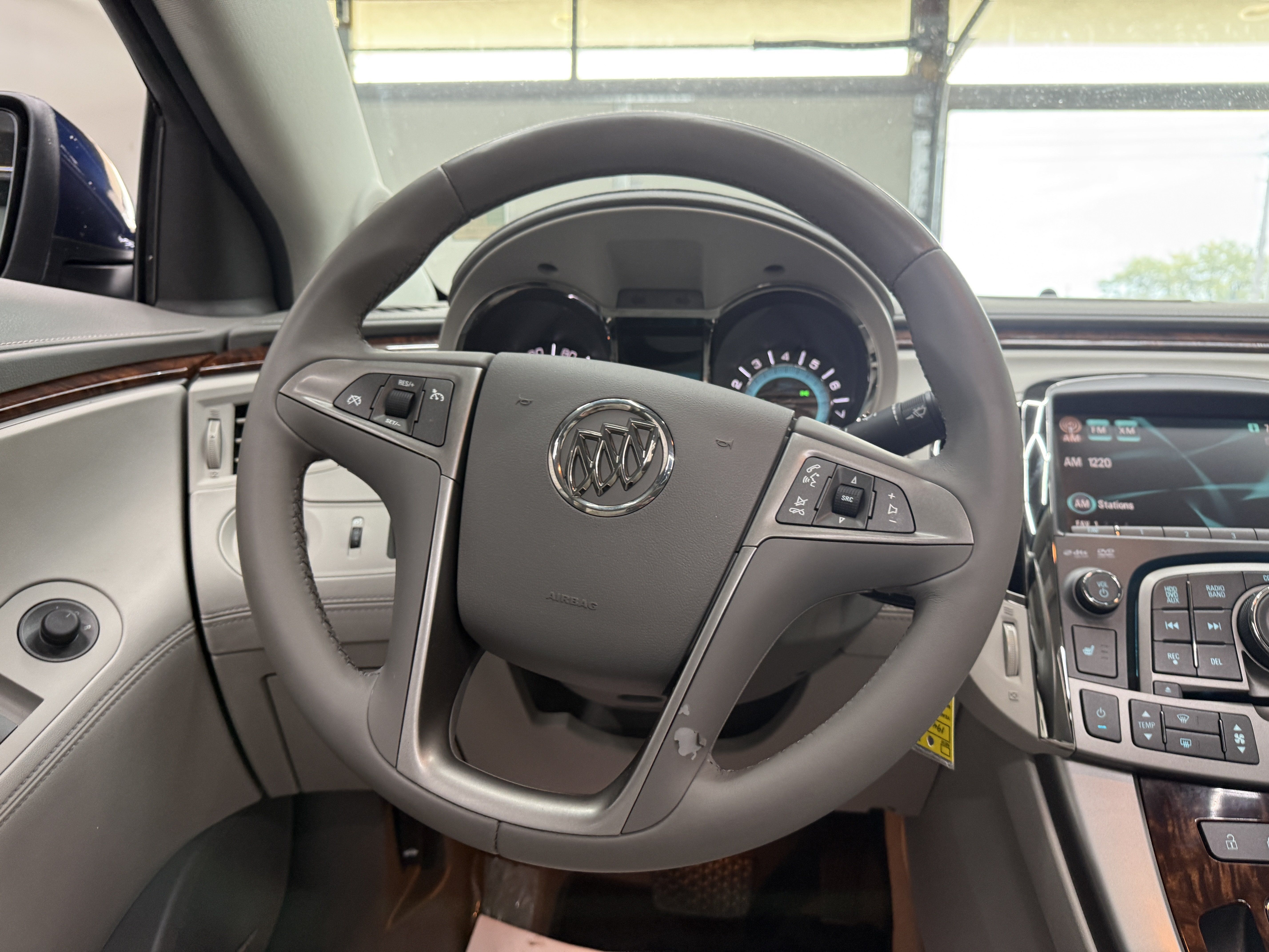 Used 2010 Buick LaCrosse CXL FWD image 13