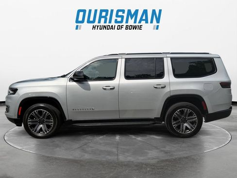Used 2024 Jeep Wagoneer Series II AWD/4WD image 3