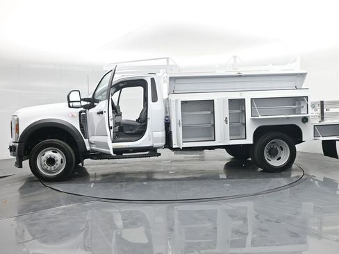 New 2025 Ford F450 XL w/ XL Chrome Package image 47