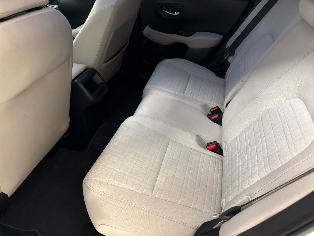 Certified 2025 Honda HR-V LX image 16