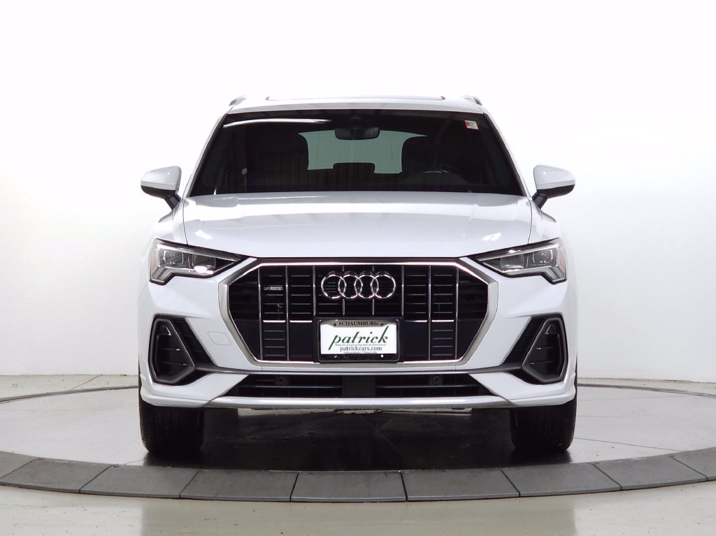 Used 2020 Audi Q3 2.0T Premium Plus AWD/4WD image 2