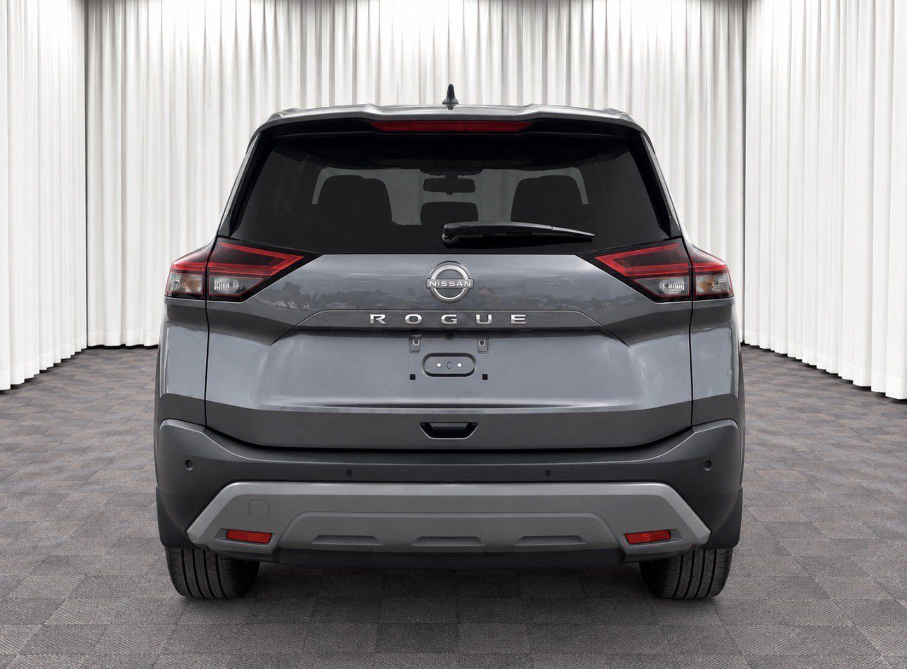 Used 2023 Nissan Rogue S FWD image 4