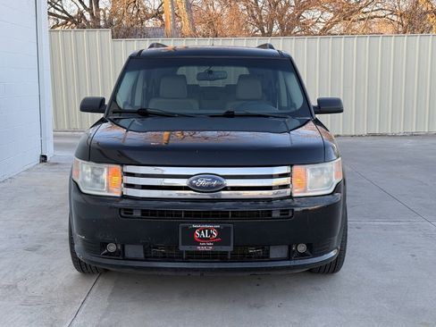Used 2009 Ford Flex SE image 2