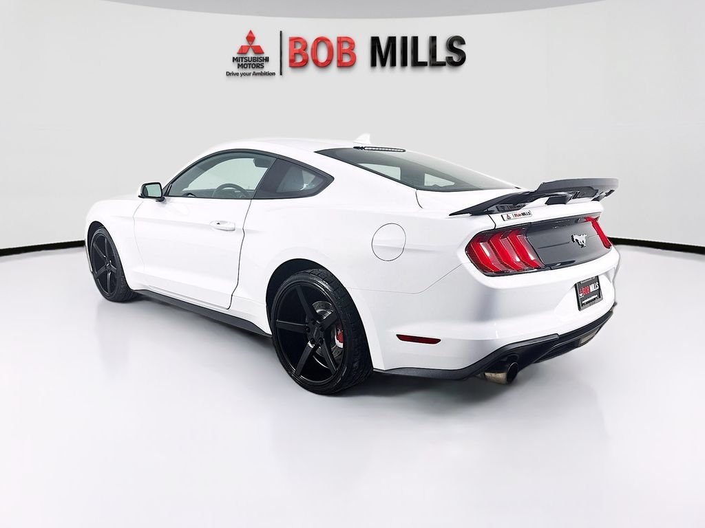Used 2022 Ford Mustang Coupe RWD image 5