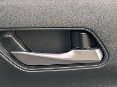 Used 2025 Nissan Kicks SR image 32