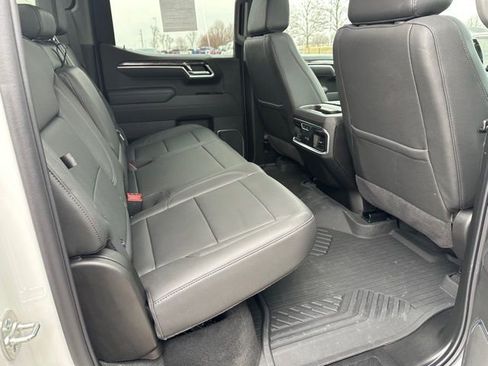Used 2025 Chevrolet Silverado 1500 LTZ AWD/4WD image 12