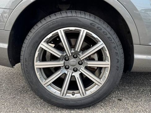 Used 2018 Audi Q7 3.0T Prestige AWD/4WD image 12