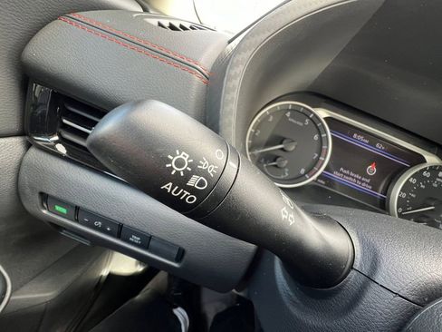 New 2025 Nissan Sentra SR image 15