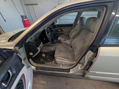 Used 2006 Subaru Outback 2.5i AWD/4WD image 21