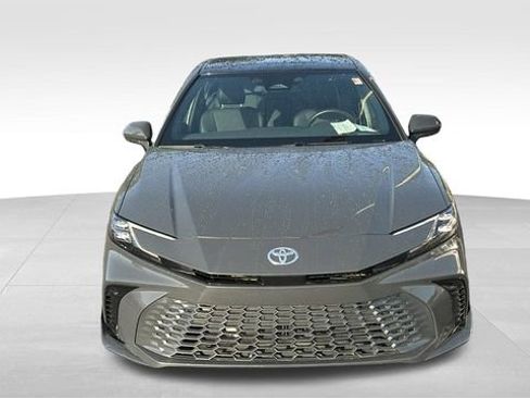 Used 2025 Toyota Camry XSE FWD image 8