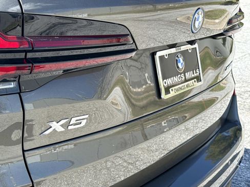 New 2026 BMW X5 xDrive50e w/ Executive Package image 11