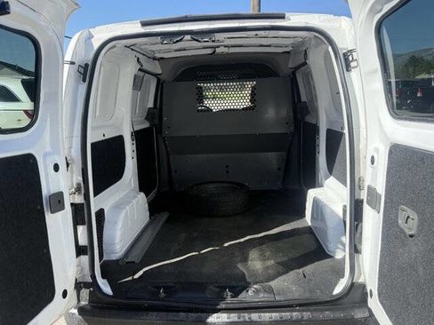 Used 2020 Nissan NV200 S FWD image 17