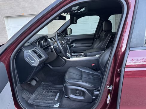 Used 2016 Land Rover Range Rover Sport SE image 11