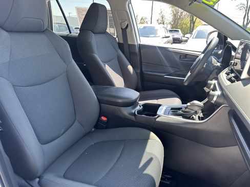Used 2023 Toyota RAV4 LE image 13