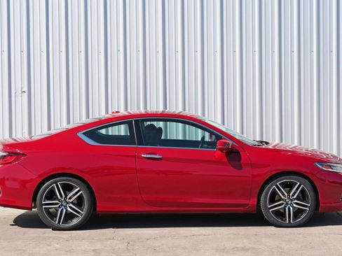 Used 2017 Honda Accord Touring image 43
