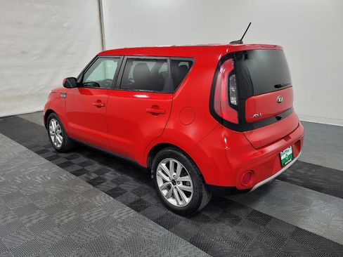 Used 2019 Kia Soul + image 3