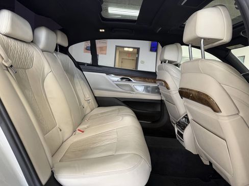 Used 2017 BMW 750i xDrive AWD/4WD image 28