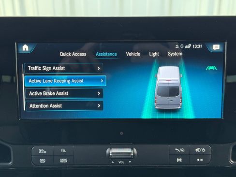 Used 2022 Mercedes-Benz Sprinter 1500 image 28