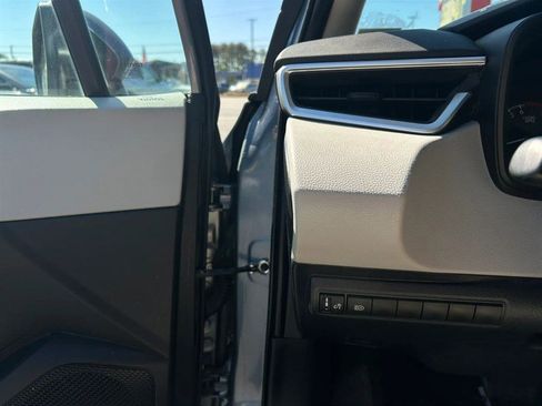 Used 2021 Toyota Corolla L FWD image 15