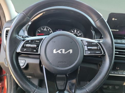Used 2022 Kia Seltos S FWD image 15