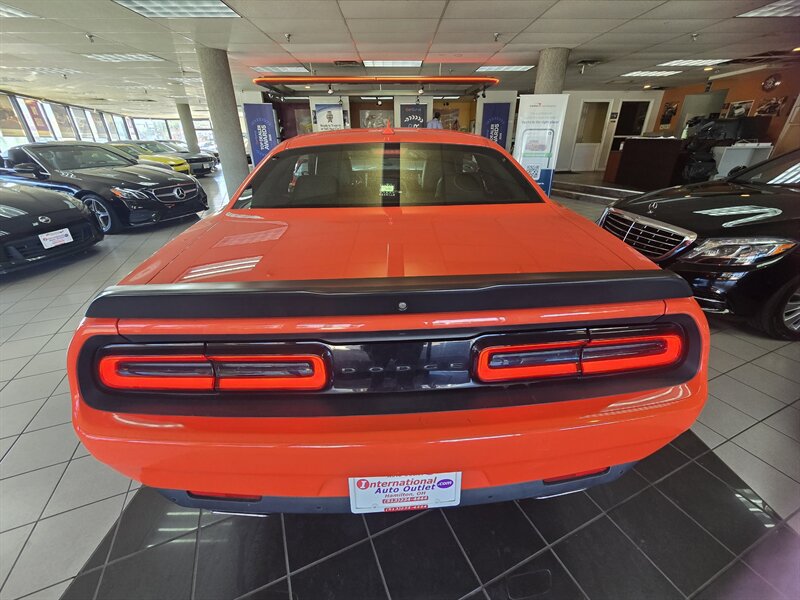 Used 2020 Dodge Challenger SXT w/ Plus Package RWD image 35