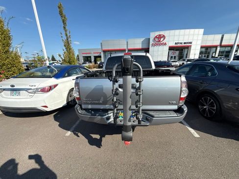 Used 2015 Toyota Tacoma 4x4 Double Cab w/ TRD Sport Package image 6
