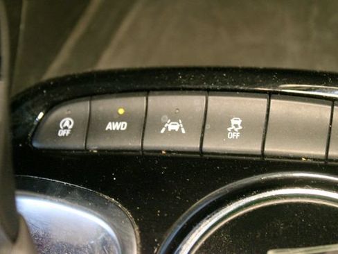 Used 2021 Buick Encore GX Preferred w/ Cold Weather Comfort Package AWD/4WD image 25