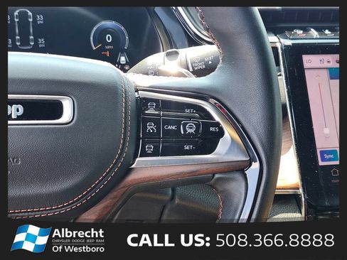 Used 2022 Jeep Grand Cherokee Summit w/ Adv Protech Group IV AWD/4WD image 33