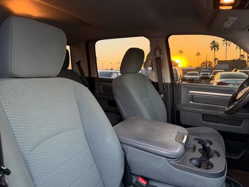 Used 2017 RAM 1500 Classic SLT image 28