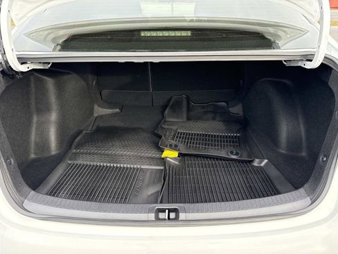 Used 2025 Toyota Corolla SE image 20